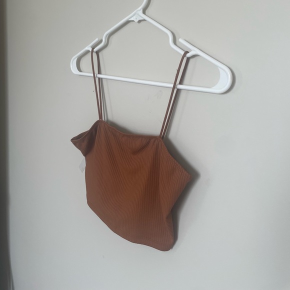 2 Spaghetti String Cropped Tops - Picture 2 of 4